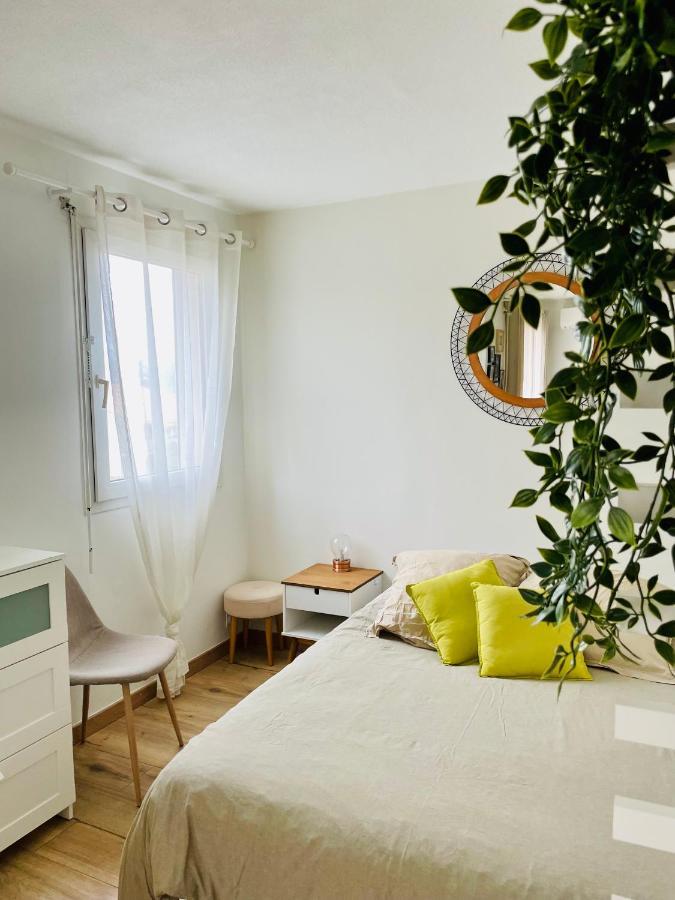 Studio Cosy Avec Terrasse Et Garage Saint-Laurent Du Var Limitrophe Nice Exterior photo